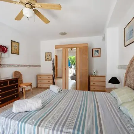 Апартаменти 001, Club Atlantis, Puerto Colon, Adeje *