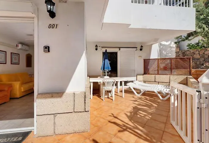 001, Club Atlantis, Puerto Colon, Adeje * Costa Adeje (Tenerife)