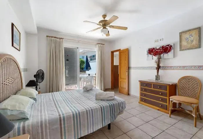 001, Club Atlantis, Puerto Colon, Adeje Costa Adeje